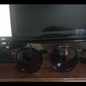 House of Harlow sunnies